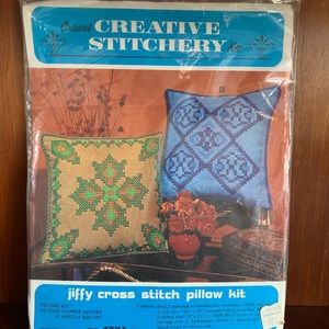 NWT Vintage Crewel pillow kit